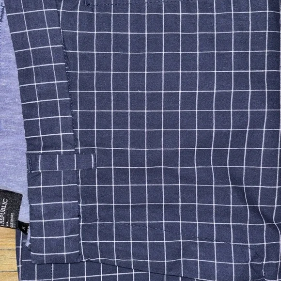 Bannana Republic Men’s shorts Size 31 - Picture 2 of 4